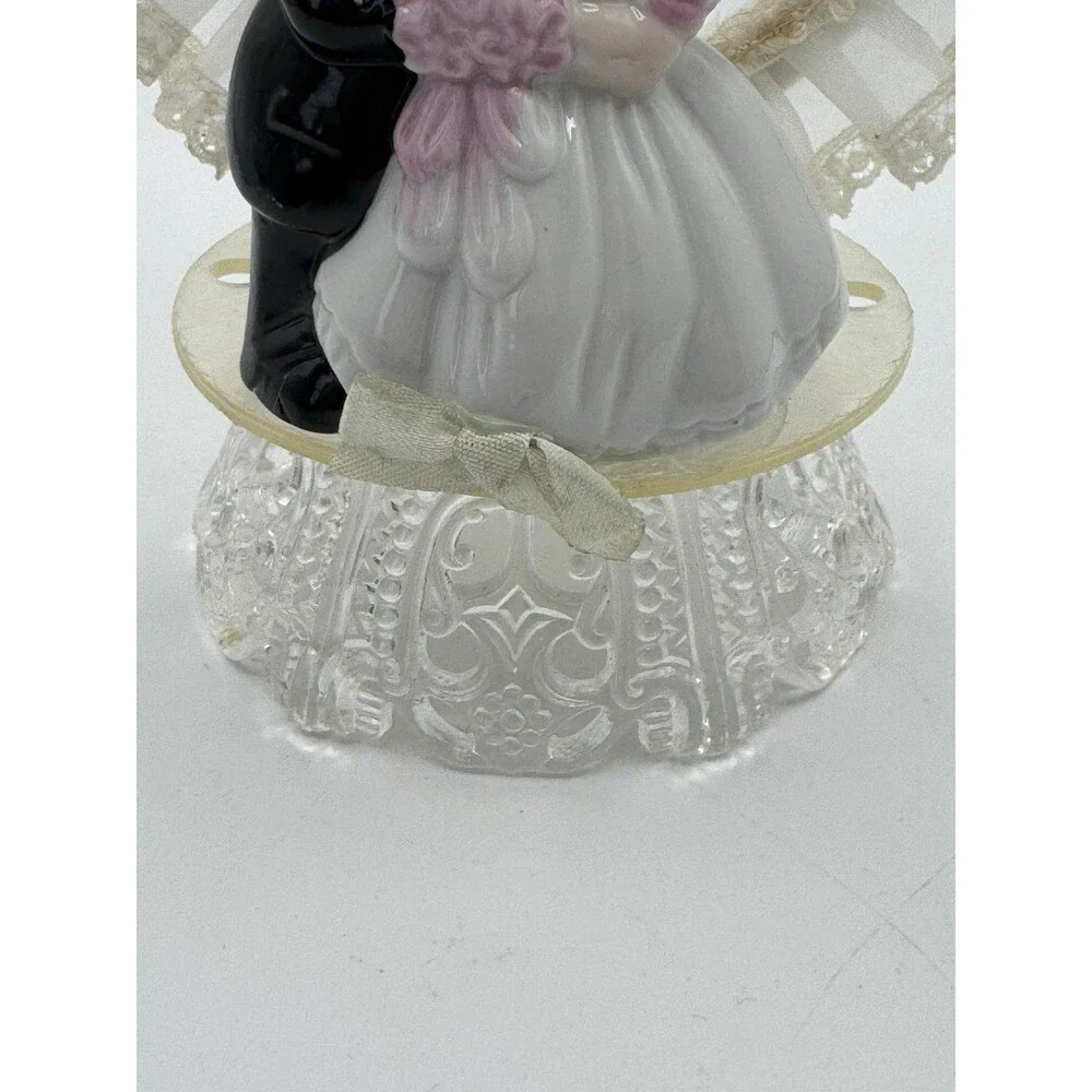 BRIDE & GROOM cute wedding cake-topper vtg 1970s kitschy porcelain figurines